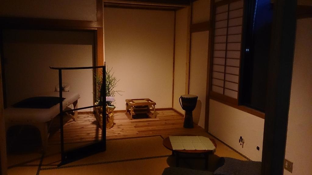 Teishaba Guesthouse&Cafe Fujiyoshida Ngoại thất bức ảnh